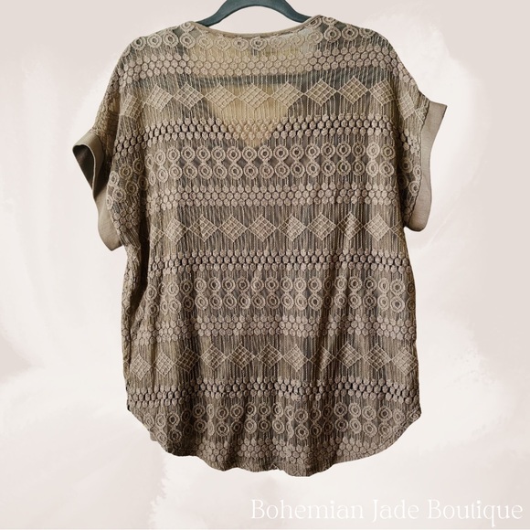 NY COLLECTION Lace Dolman V-neck Short Sleeve Top - Picture 2 of 6